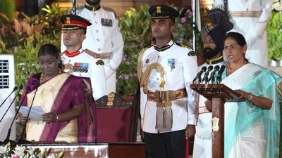 BJP leader Sobha Karandlaje takes oath as minister administered by President Droupadi Murmu at the swearing-in ceremony of new Union government, at Rashtrapati Bhavan in New Delhi, Sunday, June 9, 2024. (HT_PRINT) BJP leader Sobha Karandlaje takes oath as minister administered by President Droupadi Murmu at the swearing-in ceremony of new Union government, at Rashtrapati Bhavan in New Delhi, Sunday, June 9, 2024. (HT_PRINT)