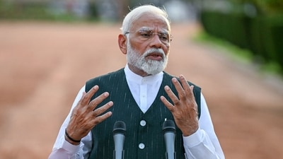 Narendra Modi gives a speech after staking claim to form the new union government. (AFP file photo)
