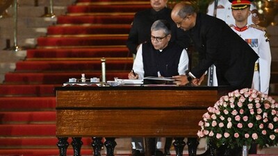 Bharatiya Janata Party (BJP) Leader, Ashwini Vaishnaw signs the papers after taking oath as a cabinet minister during the swearing-in ceremony of the NDA government, at Rashtrapati Bhavan in New Delhi, India, on Sunday, June 09, 2024. Narendra Modi took over as the Prime Minister of India for a third consecutive term at a glittering ceremony at the forecourt of Rashtrapati Bhavan (Photo by Ajay Aggarwal/ Hindustan Times) Bharatiya Janata Party (BJP) Leader, Ashwini Vaishnaw signs the papers after taking oath as a cabinet minister during the swearing-in ceremony of the NDA government, at Rashtrapati Bhavan in New Delhi, India, on Sunday, June 09, 2024. Narendra Modi took over as the Prime Minister of India for a third consecutive term at a glittering ceremony at the forecourt of Rashtrapati Bhavan (Photo by Ajay Aggarwal/ Hindustan Times)