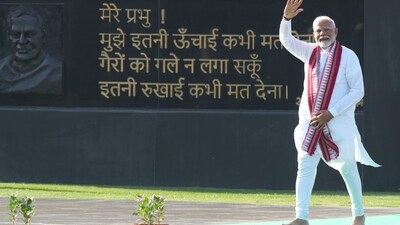 Prime Minister-designate Narendra Modi arrives to pay tribute to former prime minister Atal Bihari Vajpayee at his memorial Sadaiv Atal. (PTI) Prime Minister-designate Narendra Modi arrives to pay tribute to former prime minister Atal Bihari Vajpayee at his memorial Sadaiv Atal. (PTI)