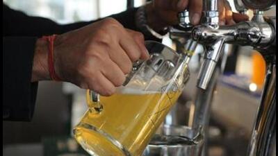 Police have taken cognisance after a video purportedly showing public consumption of alcohol by a group of tourists on a shikara over Dal Lake elicited outrage in Kashmir valley. (HT FIle/ Representational image) Police have taken cognisance after a video purportedly showing public consumption of alcohol by a group of tourists on a shikara over Dal Lake elicited outrage in Kashmir valley. (HT FIle/ Representational image)