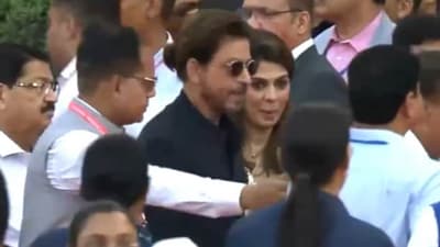 Bollywood star Shah Rukh Khan was present at Prime Minister Narendra Modi's swearing-in ceremony in Delhi on Sunday at Rashtrapati Bhavan. (ANI) Bollywood star Shah Rukh Khan was present at Prime Minister Narendra Modi's swearing-in ceremony in Delhi on Sunday at Rashtrapati Bhavan. (ANI)