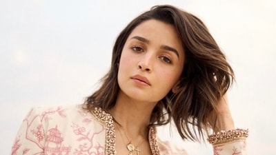 Alia Bhatt's new photos leave fans impressed.