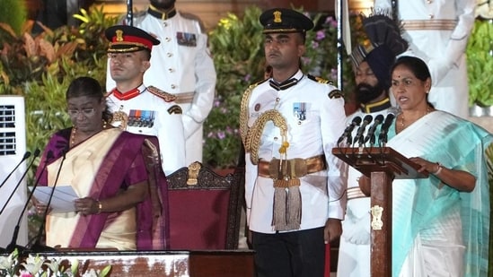 BJP leader Sobha Karandlaje takes oath as minister administered by President Droupadi Murmu at the swearing-in ceremony of new Union government, at Rashtrapati Bhavan in New Delhi, Sunday, June 9, 2024.&nbsp;(HT_PRINT)