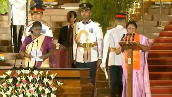 President Droupadi Murmu administers the oath of office to BJP leader Raj Bhushan Choudhary, at the swearing-in ceremony held at Rashtrapati Bhavan, in New Delhi, Sunday, June 9, 2024.&nbsp;
