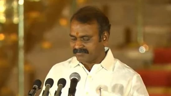 President Droupadi Murmu administers the oath of office to BJP leader L Murugan, at the swearing-in ceremony held at Rashtrapati Bhavan, in New Delhi, Sunday, June 9, 2024.&nbsp;
