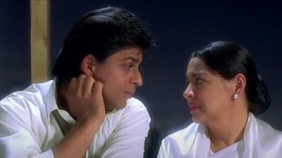 Farida Jalal worked with Shah Rukh Khan in Dilwale Dulhania Le Jayenge and Kuch Kuch Hota Hai. Farida Jalal worked with Shah Rukh Khan in Dilwale Dulhania Le Jayenge and Kuch Kuch Hota Hai.