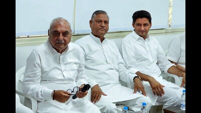 Former Haryana CM and Congress leader Bhupinder Singh Hooda holds a meeting with newly elected MPs and MLAs, in Chandigarh on Monday. Congress leader Deepender Singh Hooda is also seen. (ANI) Former Haryana CM and Congress leader Bhupinder Singh Hooda holds a meeting with newly elected MPs and MLAs, in Chandigarh on Monday. Congress leader Deepender Singh Hooda is also seen. (ANI)