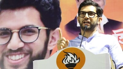 Thackeray said he would soon meet BMC commissioner Gagrani over the issue. (Photo by Bachchan Kumar/ HT PHOTO) (HT PHOTO)