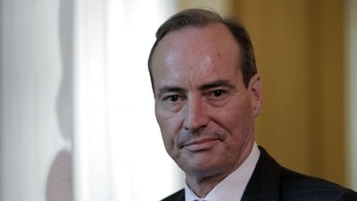 Economist Harry Dent warns of a market crash worse than the 2008 recession Economist Harry Dent warns of a market crash worse than the 2008 recession