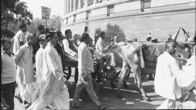 A 1973 photo of Atal Bihari Vajpayee arriving at Parliament House on a bullock cart to protest against the increase in petrol and kerosene prices. (HT File Photo) A 1973 photo of Atal Bihari Vajpayee arriving at Parliament House on a bullock cart to protest against the increase in petrol and kerosene prices. (HT File Photo)