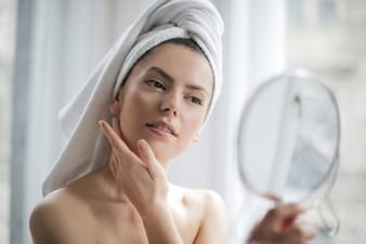 Learn the essential steps of cleansing, applying serums, moisturising, and using SPF to protect and nourish your skin daily. (Pexels) Learn the essential steps of cleansing, applying serums, moisturising, and using SPF to protect and nourish your skin daily. (Pexels)