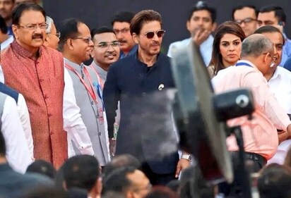 Shah Rukh Khan attends Prime Minister Narendra Modi's oath-taking ceremony at the Rashtrapati Bhavan Shah Rukh Khan attends Prime Minister Narendra Modi's oath-taking ceremony at the Rashtrapati Bhavan