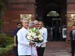 S Jaishankar being welcomed by officers at the Ministry of External Affairs. 