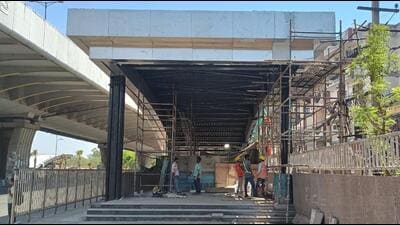 Finishing touches at the Krishna Park Extension station. (HT Photo) Finishing touches at the Krishna Park Extension station. (HT Photo)
