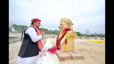 SP president Akhilesh Yadav in Saifai on Tuesday (HT Photo) SP president Akhilesh Yadav in Saifai on Tuesday (HT Photo)