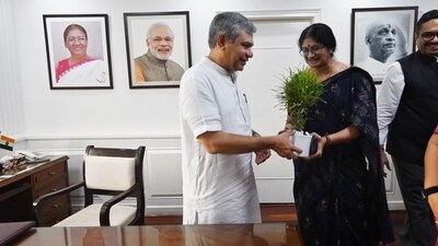Ashwini Vaishnaw took charge as the Minister of Information and Broadcasting at Shastri Bhawan in New Delhi on Tuesday. (Raj K Raj/HT Photo)