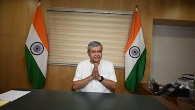 Union Railway Minister Ashwini Vaishnaw assumed office at Rail Bhawan in New Delhi on Tuesday. (Arvind Yadav/HT Photo)