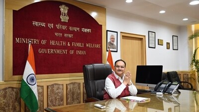 BJP National president JP Nadda took charge as Union Health minister at Nirman Bhawan in New Delhi on Tuesday&nbsp; (Arvind/HT Photo)