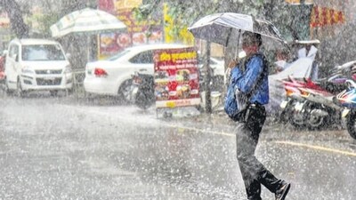 IMD issues ‘heavy rainfall’ warning for Maharashtra, Karnataka, other states today