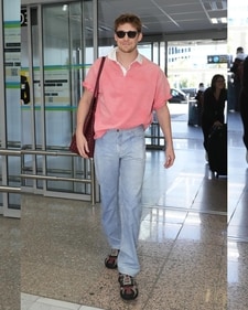 Joe Alwyn at Cannes airport (Instagram) Joe Alwyn at Cannes airport (Instagram)
