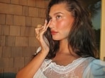 Like Hailey Rhode Baldwin Bieber embrace your freckles and shine bright this summer with the trending sunset blush(Photo: Instagram)