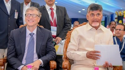 Bill Gates is seen with TDP chief N Chandrababu Naidu. The Microsoft India Development Centre was set up in Hyderabad in 1998.
