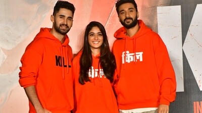 Kill tells the story of an Army commando travelling by Rajdhani Express and finding it under attack by bandits. Him and his friend use violent ways to take out the enemy. Kill tells the story of an Army commando travelling by Rajdhani Express and finding it under attack by bandits. Him and his friend use violent ways to take out the enemy.