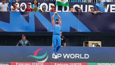 Mohammed Siraj grabbed an absolute stunner. (X/@BCCI) Mohammed Siraj grabbed an absolute stunner. (X/@BCCI)