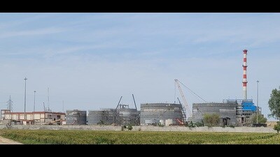 The bio-refinery that has been set up in Naseebpura village of Bathinda. (Sanjeev Kumar/HT) The bio-refinery that has been set up in Naseebpura village of Bathinda. (Sanjeev Kumar/HT)