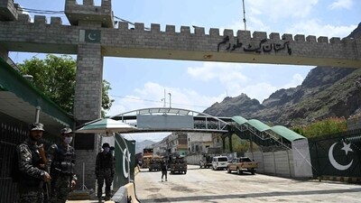 Pakistani paramilitary soldiers stand at the Pakistan-Afghanistan Torkham border crossing in the Khyber Pakhtunkhwa province in 2021. (Representative Image/AFP) Pakistani paramilitary soldiers stand at the Pakistan-Afghanistan Torkham border crossing in the Khyber Pakhtunkhwa province in 2021. (Representative Image/AFP)