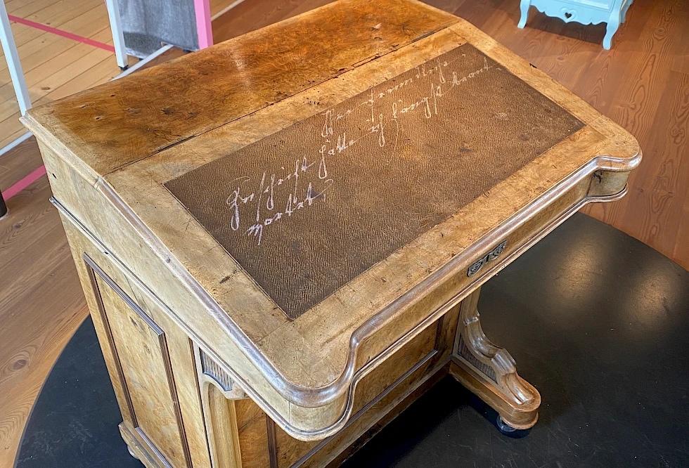 Johanna Spyri’s writing desk displayed at the museum. (Courtesy Museum Zurich)