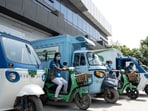 Flipkart Wishmasters delivering groceries through EVs. Flipkart Wishmasters delivering groceries through EVs.