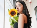 Nitanshi Goel, who played the lovely Phool in Kiran Rao's Laapataa Ladies has turned 17. To mark her special day, Nitanshi shared pictures from a sunshine-y photoshoot.