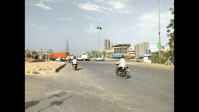 Dadi Sati Chowk in sector 86 where the GMDA has proposed the flyover. (HT PHOTO) Dadi Sati Chowk in sector 86 where the GMDA has proposed the flyover. (HT PHOTO)