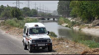 Delhi Police officers patrolling along the Munak canal at Khera Kalan. (Sanjeev Verma/HT) Delhi Police officers patrolling along the Munak canal at Khera Kalan. (Sanjeev Verma/HT)