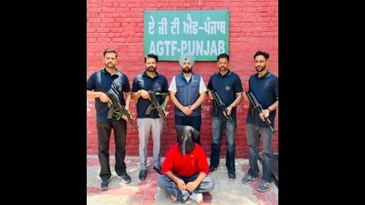 Identified as Vijay, a resident of Memandpur in SAS Nagar, the accused had allegedly facilitated the escape of Tinu in 2017. Identified as Vijay, a resident of Memandpur in SAS Nagar, the accused had allegedly facilitated the escape of Tinu in 2017.