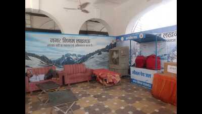 Lucknow Nagar Nigam HQ ‘Cooling Room’ provides abundant seating, but no cold water, ORS, or juice to be availed in summer afternoons. (HT) Lucknow Nagar Nigam HQ ‘Cooling Room’ provides abundant seating, but no cold water, ORS, or juice to be availed in summer afternoons. (HT)