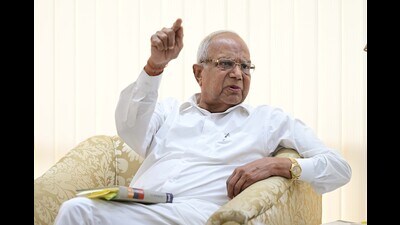 While approving the budget, Chandigarh administrator Banwarilal Purohit said, “MC erred in passing the budget in its meeting held on March 6. Though explanation was furnished by the municipal commissioner in this matter, the UT administration found the same to be contrary to the procedure required to be followed, as per the legal opinion of the senior standing counsel.” (HT Photo) While approving the budget, Chandigarh administrator Banwarilal Purohit said, “MC erred in passing the budget in its meeting held on March 6. Though explanation was furnished by the municipal commissioner in this matter, the UT administration found the same to be contrary to the procedure required to be followed, as per the legal opinion of the senior standing counsel.” (HT Photo)