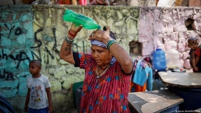 In New Delhi alone, the mercury climbed to nearly 53 degrees Celsius (127 Fahrenheit), making it the hottest summer in 120 years. (Adnan Abidi/REUTERS ) In New Delhi alone, the mercury climbed to nearly 53 degrees Celsius (127 Fahrenheit), making it the hottest summer in 120 years. (Adnan Abidi/REUTERS )