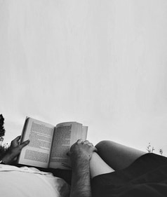 Reading and growing together. (Pinterest) Reading and growing together. (Pinterest)
