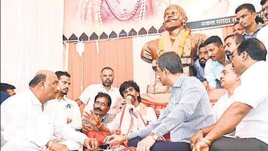 Manoj Jarange-Patil breaks hunger strike, gives govt a month to meet demands