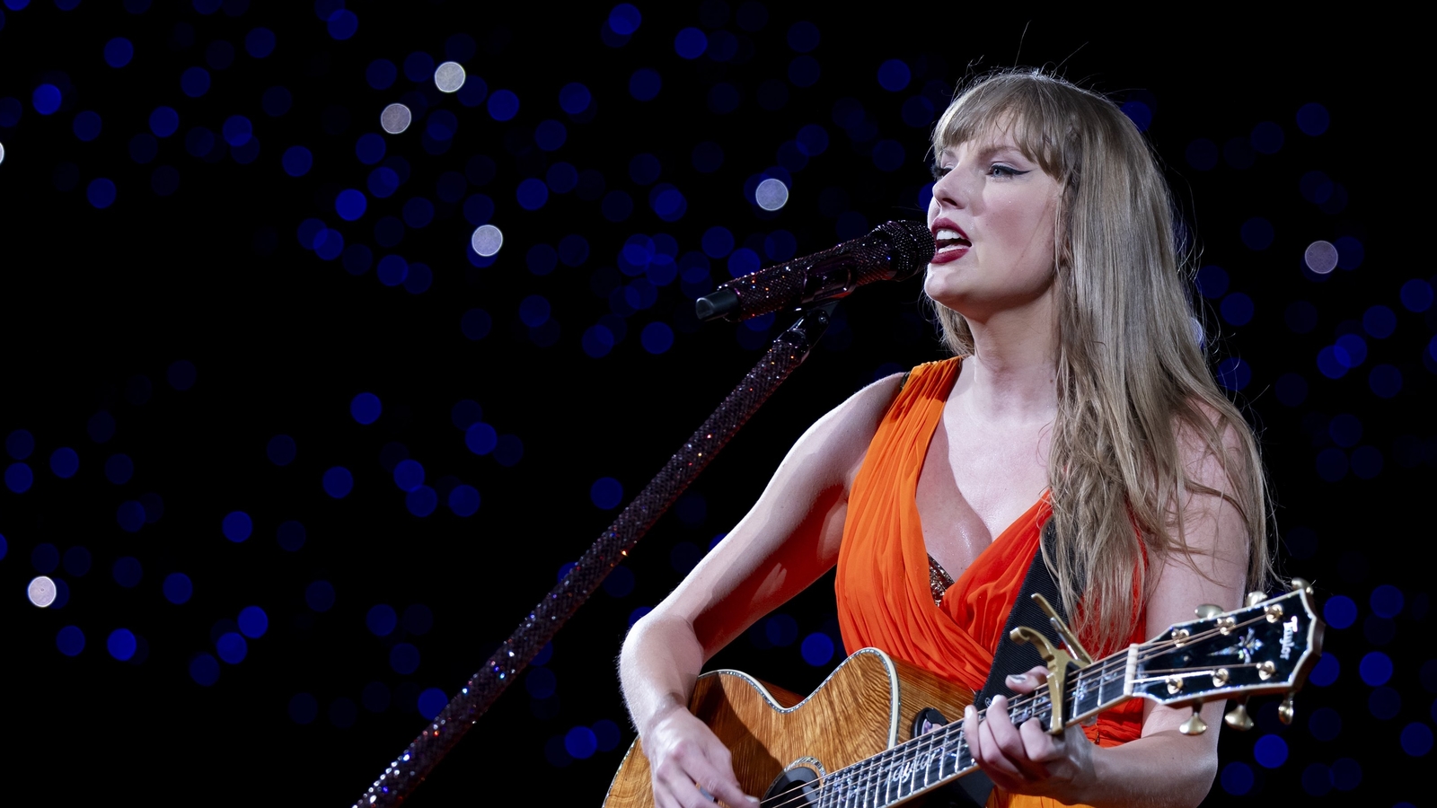 テイラー・スウィフトは、公式終了を発表した後、リバプールでのエラスツアーの日程を追加するかどうかを確認した。