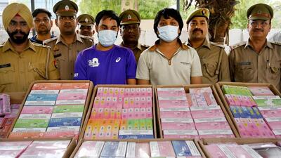 A total of 2,480 e-cigarettes of three different flavours, and four kilograms of cannabis were confiscated from the suspects while being smuggled in an e-auto rickshaw. (Sunil Ghosh/HT Photo) A total of 2,480 e-cigarettes of three different flavours, and four kilograms of cannabis were confiscated from the suspects while being smuggled in an e-auto rickshaw. (Sunil Ghosh/HT Photo)