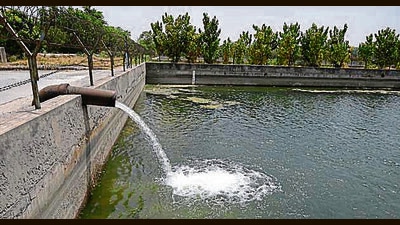 A water tank in Basai water treatment plant filling to Chandu Budhera water treatment plant by pumps to increase water supply to tail end areas of Gurugram on Friday. (Parveen Kumar/HT) A water tank in Basai water treatment plant filling to Chandu Budhera water treatment plant by pumps to increase water supply to tail end areas of Gurugram on Friday. (Parveen Kumar/HT)