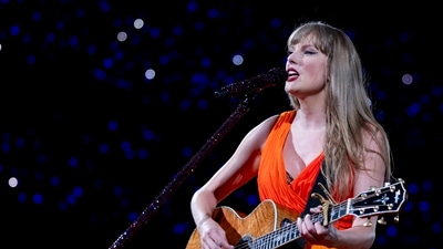 Taylor Swift performed an unexpected 2009 track during the Eras Tour show in Edinburg Taylor Swift performed an unexpected 2009 track during the Eras Tour show in Edinburg