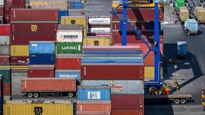 Services exports in May were estimated at $30.16 billion and imports at $17.28 billion, compared with $30.33 billion and $16.63 billion respectively in April.