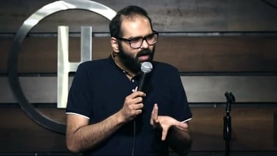 Stand-up comic Kunal Kamra questioned the Zomato CEO on the average income and working hours of their delivery partners. Stand-up comic Kunal Kamra questioned the Zomato CEO on the average income and working hours of their delivery partners.