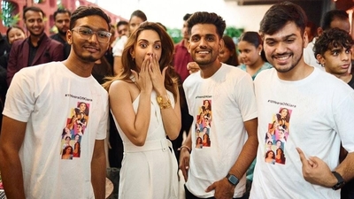 A Kiara Advani-customized shirt? Fans of the actor wore the cute design to meet her and she looked super impressed! 