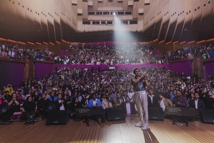 Sonu Nigam with folded hands after finishing his first show at the Sydney Opera House Sonu Nigam with folded hands after finishing his first show at the Sydney Opera House